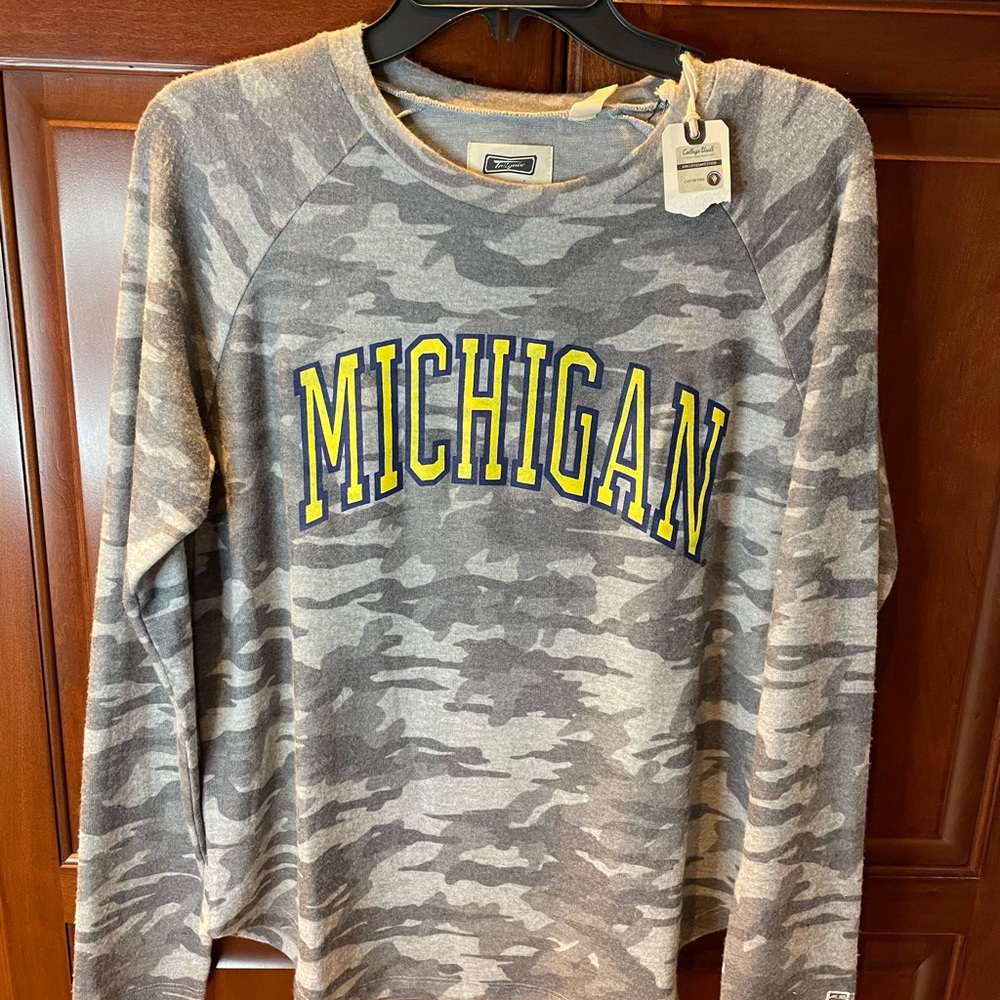 Michigan Long Sleeve Gray Camo Shirt Size Small NWT